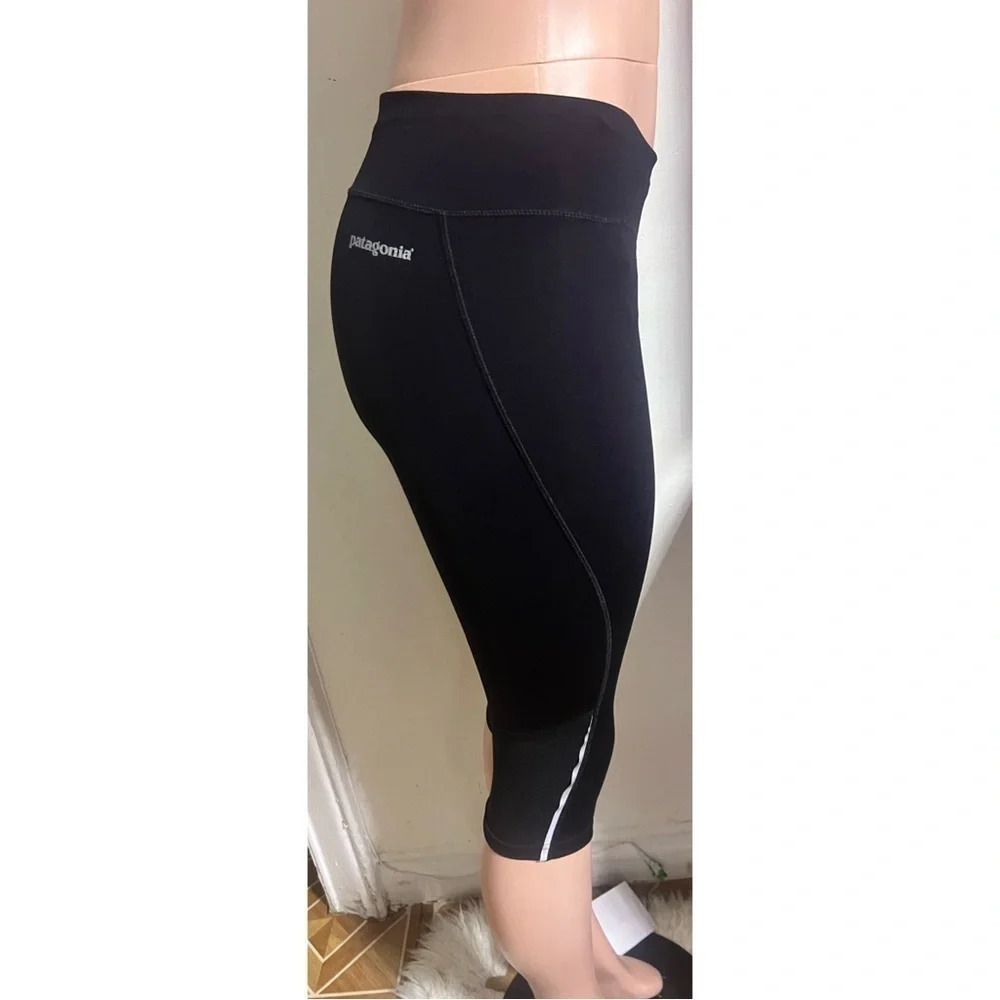 PATAGONIA Women’s Capri Black Leggings